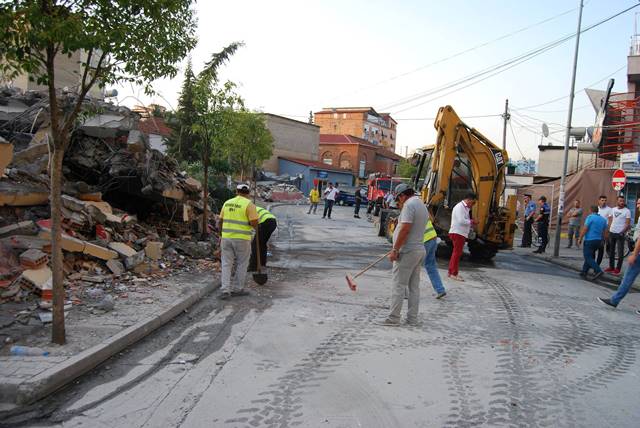 Nis puna per ndertimin e rrethrrotullimit te ri te zona e Komunes se Parisit
